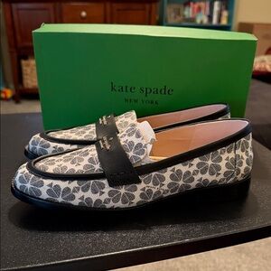 Kate Spade Clover Patterned Black and White Loafers